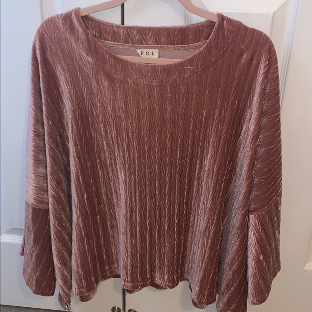 Boutique sweater/top